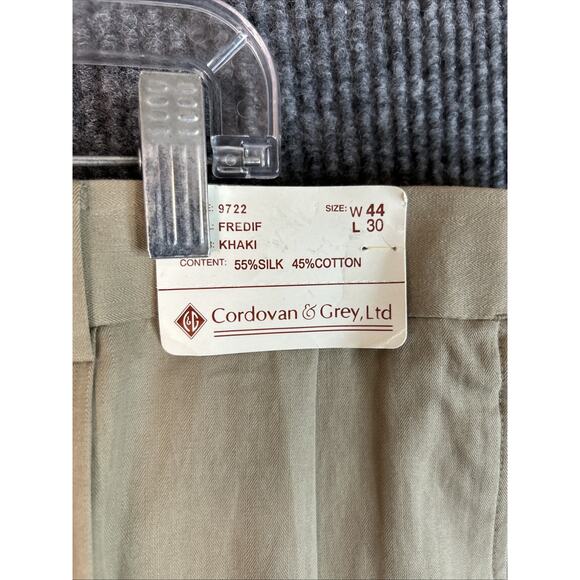 Cordovan & Grey Mens Pleated Dress Pants Sz 44 Khaki Silk Blend Preppy Business - Picture 4 of 14